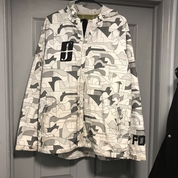 Other - Men’s Black and White Snowboarding Jacket. Large